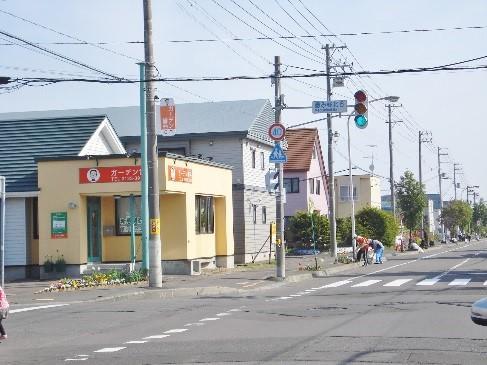 春の町内一斉清掃・フラワーロード事業